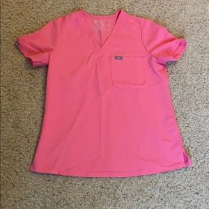 Figs 1 pocket scrub top
